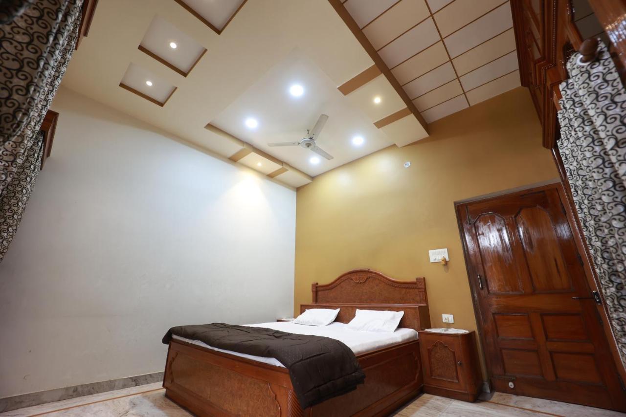Kapoor Sahab Homestay : It'S A Home Away From Home. Varanasi Exterior foto